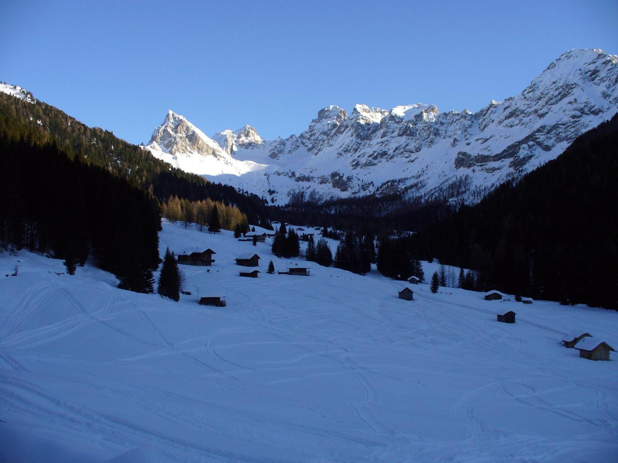 Hotel El Geiger Pozza di Fassa Eksteriør bilde